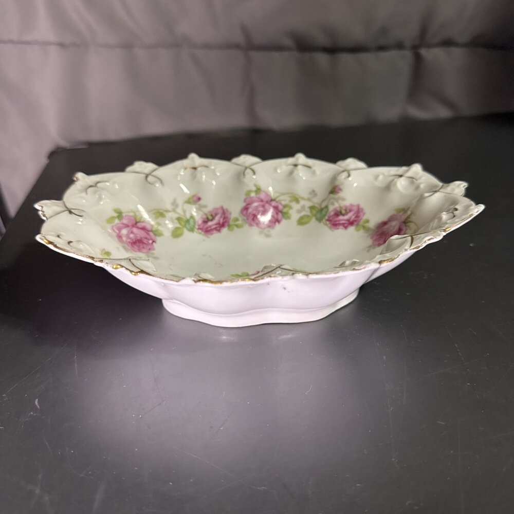 Antique MZ Austria Plate Decorative Oval Ruffle Edge Roses Gold Back Mark - Picture 9 of 16